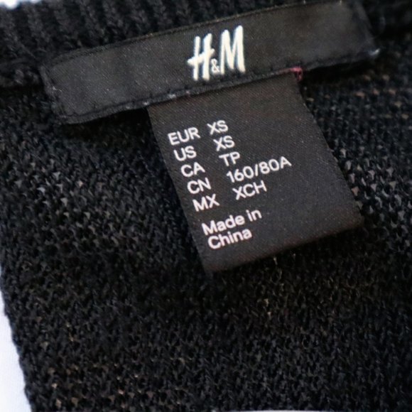 H & M Silky Floral Print Top Black Long Sleeve Mesh Back Keyhole Closure Size XS - Picture 4 of 11